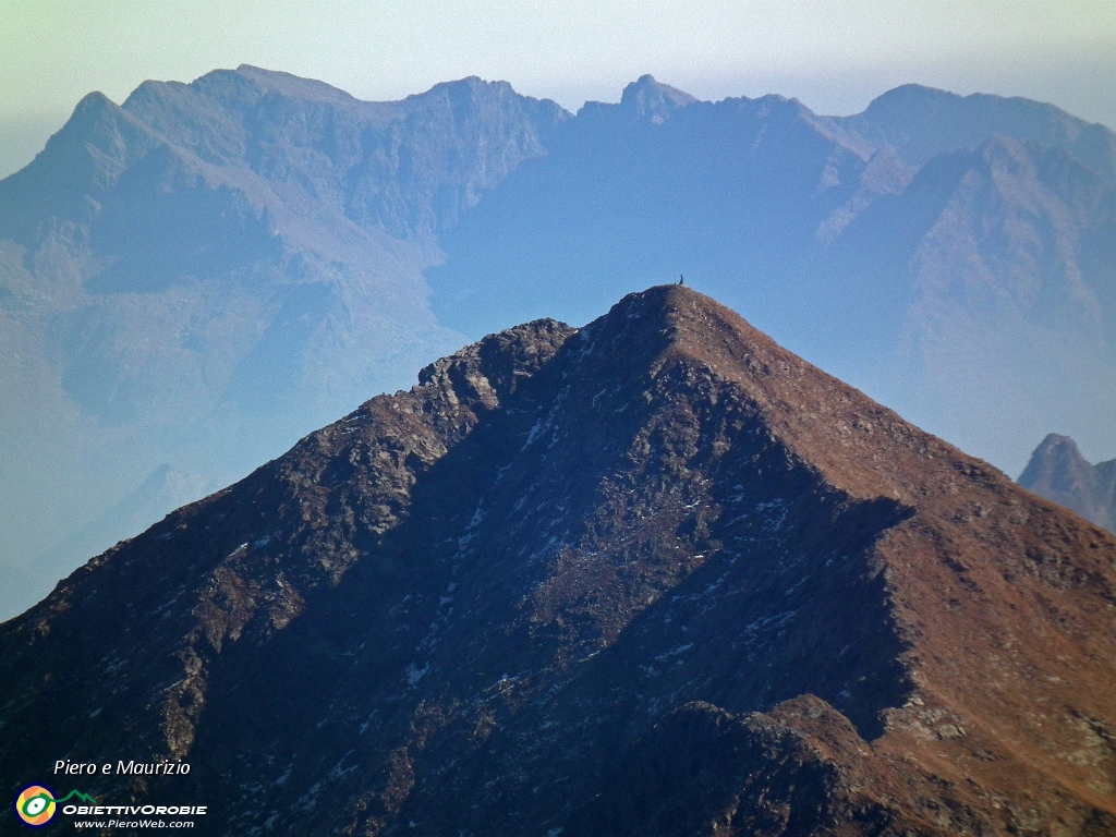 84 Zoom in Pizzo Rotondo.JPG